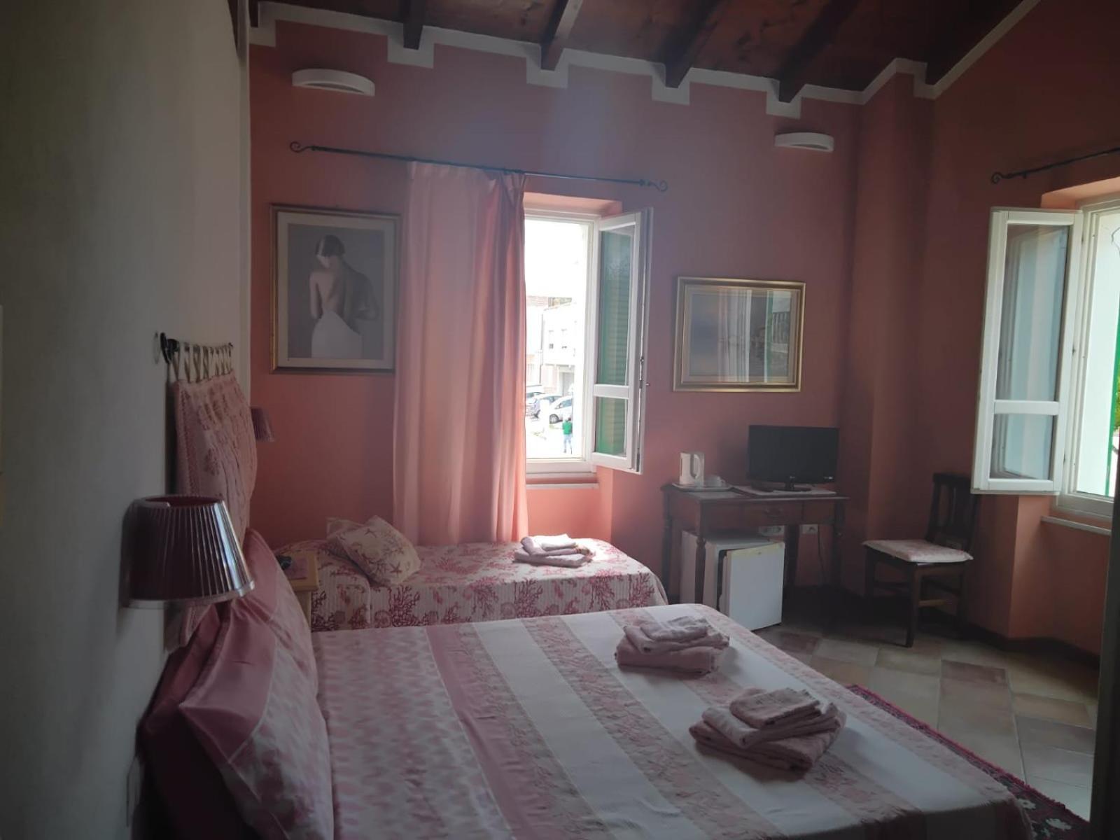 B&B Guest House Il Porto Vecchio Stintino Luaran gambar